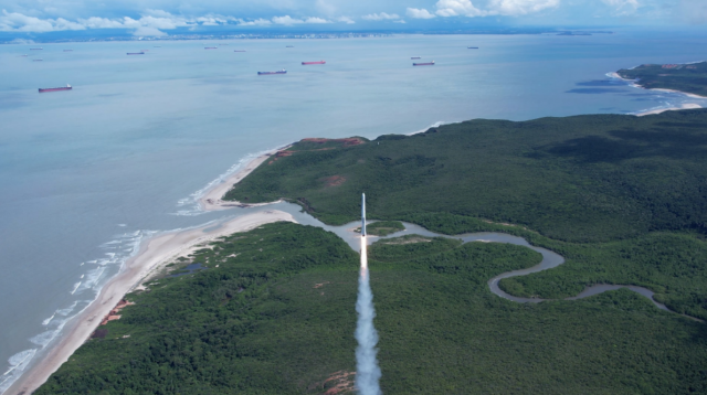 우주 스타트업 이노스페이스는 비행성능 검증용 소형위성 발사체 ‘한빛-TLV’가 브라질 공군 산하 알칸타라 우주센터(CLA)에서 성공적으로 발사됐다고 21일 밝혔다. 한빛-TLV는 전날 오전 2시 52분(현지시각 오후 2시 52분) 현지에서 이륙해 비행임무를 수행했다.
