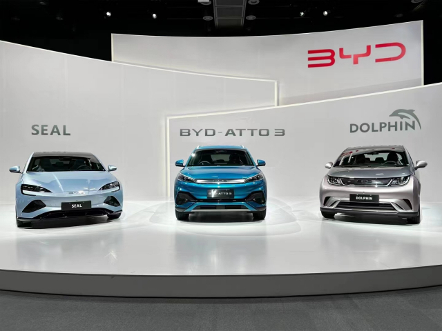 BYD가 일본 시장 진출을 선언하며 공개한 실(왼쪽부터), 아토3, 돌핀. BYD는 올해부터 3개 차종을 일본에서 판매할 예정이다. 사진 제공=BYD