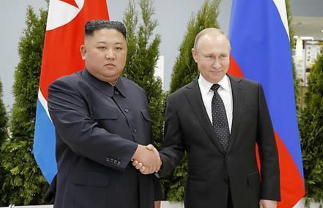 김정은 북한 국무위원장(왼쪽)과 블라디미르 푸틴 러시아 대통령(오른쪽). 연합뉴스 갈무리