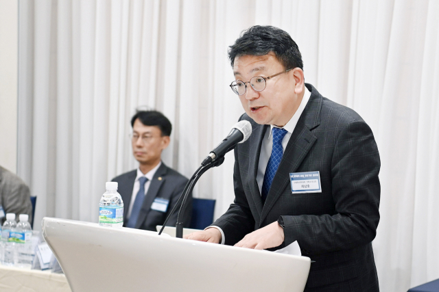 최남호 산업통상자원부 기획조정실장이 5일 한전아트센터에서 열린 ‘대드론체계 운영 공공기관 협의체’ 세미나에 참석해 발언하고 있다. 사진 제공=산업통상자원부