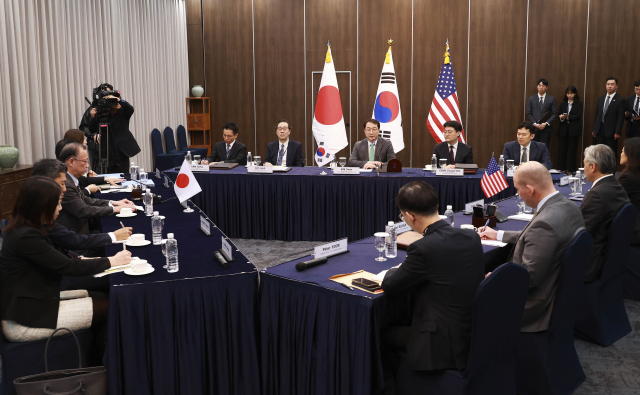 김건 외교부 한반도평화교섭본부장, 성 김 미 국무부 대북특별대표, 후나코시 다케히로 일본 외무성 아시아대양주국장이 참석한 가운데 7일 서울 종로구 외교부 청사에서 한미일 북핵수석대표협의가 열렸다. 성형주 기자