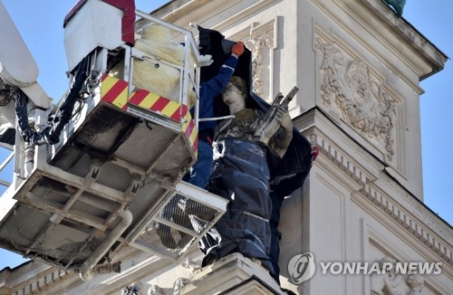 고소작업중인 사다리차. 사진은 기사 내용과 관련 없음.