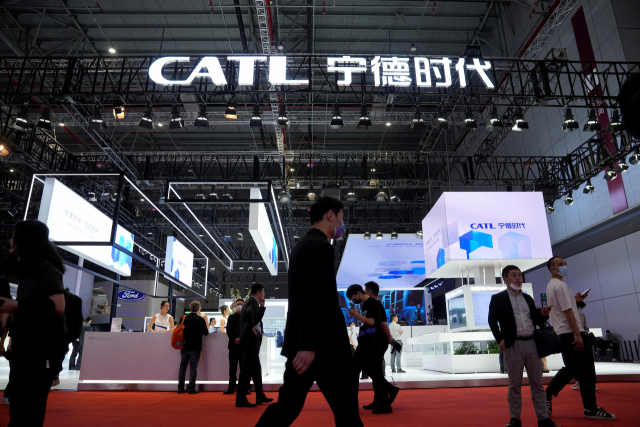 지난 18일 중국 상하이모터쇼의 CATL 전시장. 로이터연합뉴스