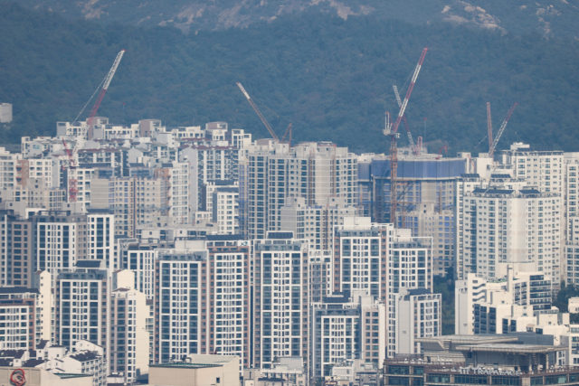 서울 시내 아파트 공사 현장 전경. 기사 내용과 직접 관련 없음. / 연합뉴스