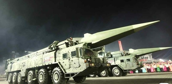 북한이 지난해 4월 30일 조선인민군창건 90주년 열병식에서 공개한 극초음속 미사일 ‘화성-8형’. 북한은 앞서 2021년 9월 첫 시험 발사를 했다. 연합뉴스