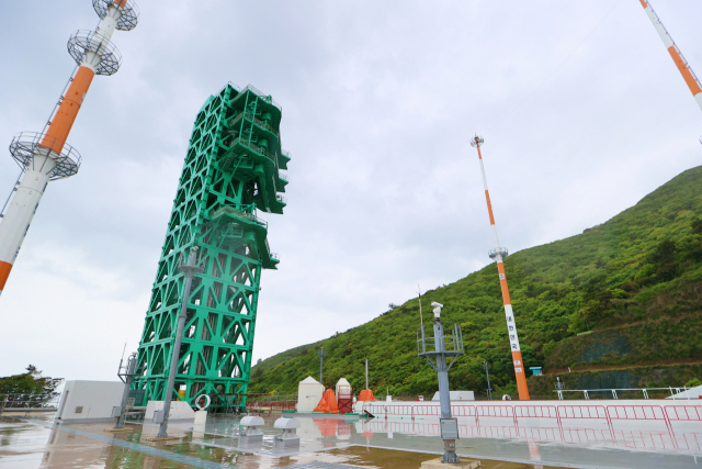 전남 고흥군 나로우주센터의 제2발사대. 다음 달 24일 이곳에서 누리호 3사 발사가 이뤄진다. 사진 제공=한국항공우주연구원