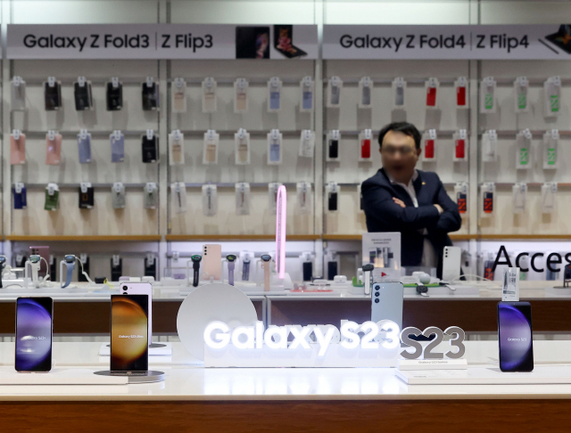 스마트폰·PC 수요 3개월 연속 회복…전자업계 '불황 탈출' 시동