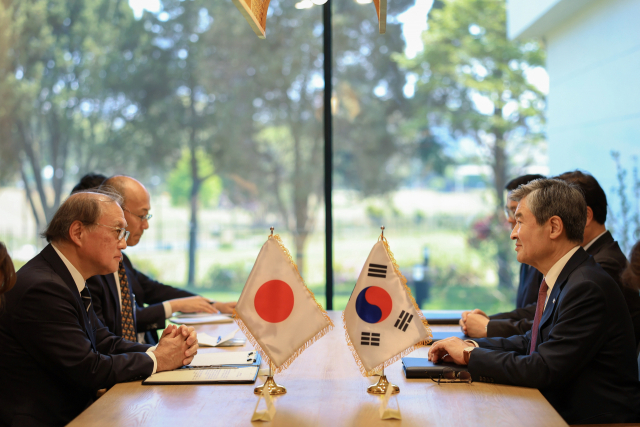 조태용 국가안보실장과 아키바 다케오 일본 국가안전보장국장이 3일 서울 용산 대통령실 청사에서 한일 안보실장 회담을 하고 있다. / 사진제공=대통령실