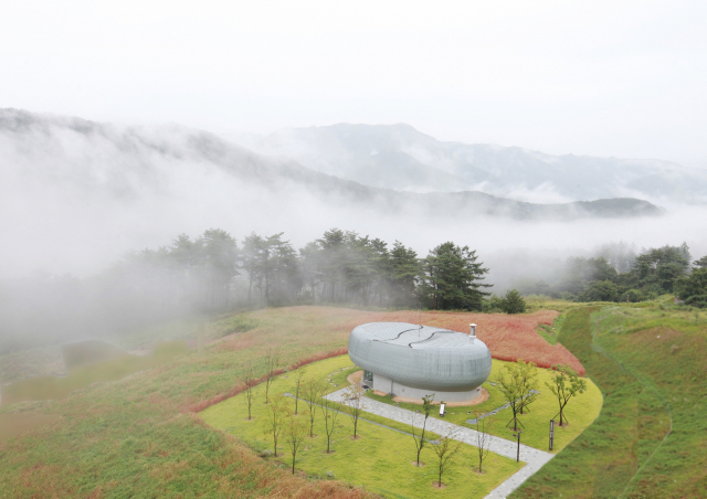 경북 봉화군 소재 국립 백두대간식물원 내 시드볼트 전경. 사진 제공=LG유플러스