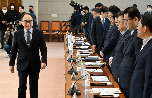 이원석 검찰총장이 8일 오전 서울 서초구 대검찰청에서 열린 전국 마약 전담 부장검사 회의에 참석하고 있다. 권욱 기자 2023.05.08