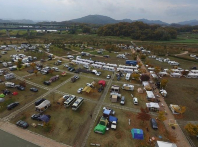 ‘Go Rving 락 페스티벌 in 충주’가 열리게 된 목계솔밭 캠핑장. 사진제공=충주시