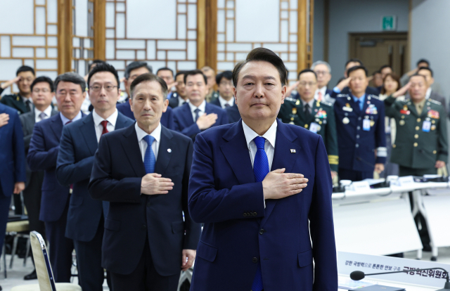 尹 '과학기술 급변, 창군수준 대대적 변화 필요…압도적 전력보유해야'