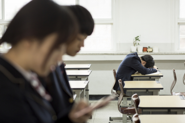 '뚱땡이 살 안 빼면 벌 준다'…단톡방서 동급생 괴롭힌 고교생들