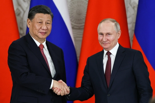 시진핑 중국 국가주석(왼쪽)과 블라디미르 푸틴 러시아 대통령(오른쪽) 사진=타스 연합뉴스