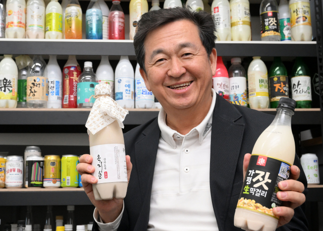 '한국=막걸리…흔들어 먹는 전 세계서 가장 독특한 술'