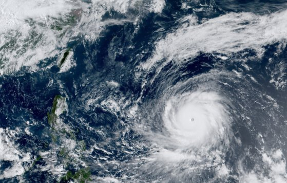 괌 초토화 ‘수퍼 태풍’ 한반도 향해 북상…우리나라 휩쓸까