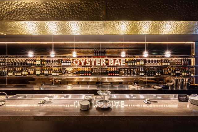 오이스터 바 ‘Oyster 배 by 배식당’ 전경. /사진제공=한화호탤애리조트