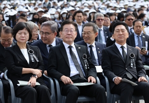 이재명 "호국 정신 계승…전략적 자율외교 나아갈 것"