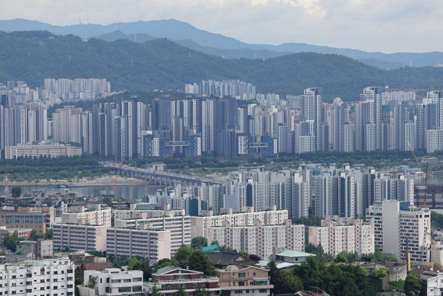 남산에서 바라본 서울 시내 아파트. 연합뉴스