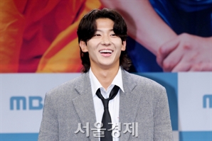 덱스, 오늘 생일입니다! [SE★포토]