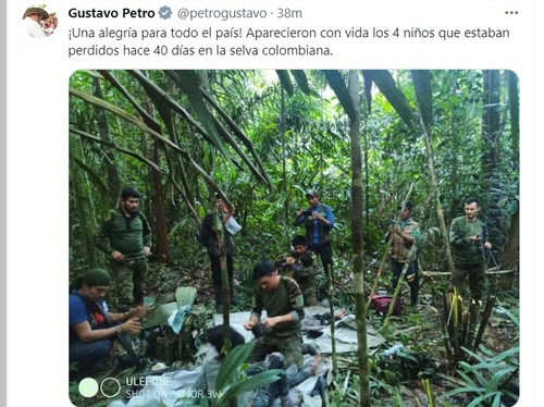 콜롬비아 구조대가 경비행기 사고로 아마존 정글에 추락했다 실종된 아이들 4명을 구조하고 있다. 구스타보 페트로 콜롬비아 대통령 트위터 캡처.