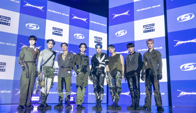 그룹 에이티즈(ATEEZ)가 15일 오후 서울 강서구 KBS아레나에서 진행된 미니 9집 '더 월드 에피소드 2 : 아웃로우(THE WORLD EP.2 : OUTLAW)' 쇼케이스에 참석했다. / 사진=KQ엔터테인먼트