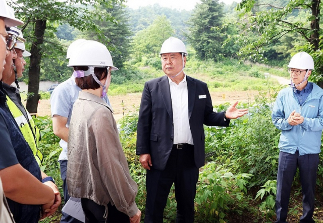 현장 점검 중인 김경일 파주시장. 사진 제공=파주시