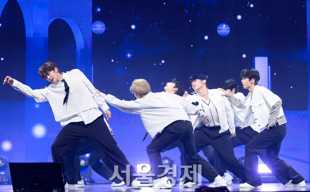 워너원·엑스원 이은 엠넷 오디션 아이돌 '제로베이스원', '인 블룸'으로 보이 그룹 선두 될까 (종합) [SE★현장]