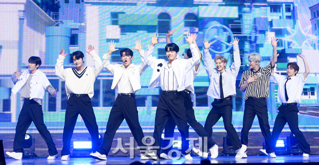 워너원·엑스원 이은 엠넷 오디션 아이돌 '제로베이스원', '인 블룸'으로 보이 그룹 선두 될까 (종합) [SE★현장]