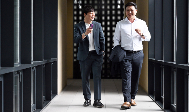 강석현(왼쪽)·안종형 투루카 공동대표. 오승현 기자