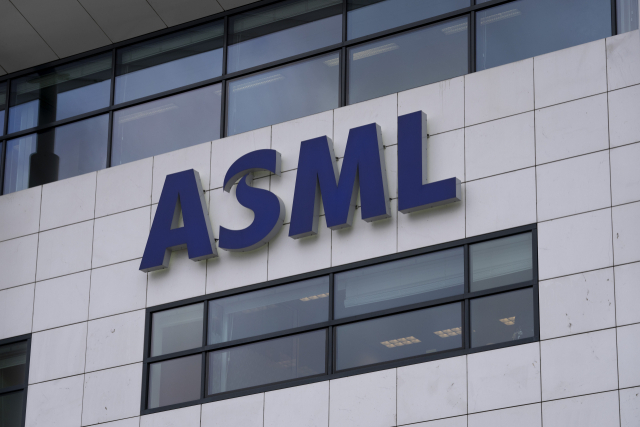 네덜란드 벨트호벤에 위치한 반도체 장비 제조업체 ASML 본사의 모습. AP연합뉴스