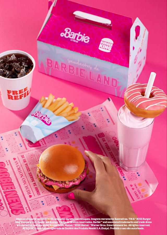 영화 ‘바비’ 열풍에 ‘핑크햄버거’까지 등장해 화제다. 사진=버거킹 브라질 트위터 @BurgerKingBR