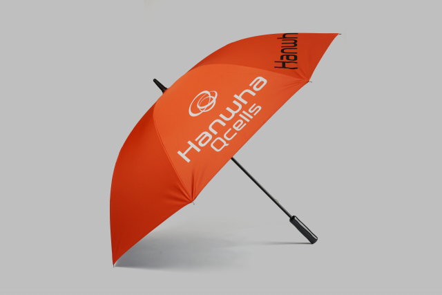 한화큐셀 골프단 우산. 사진 제공=한화큐셀