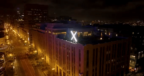 美 트위터 본사 위 거대한 'X'…市당국 조사 나선 까닭
