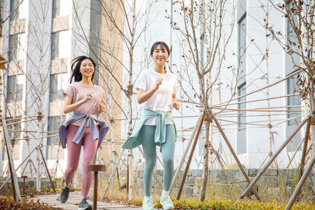 '걷기·요가 하루 30분 꼭 하세요'…암세포 확산·재발병 막는다