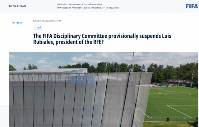 루이스 루비알레스 스페인축구협회장의 잠정 징계를 발표한 피파. 홈페이지 캡처