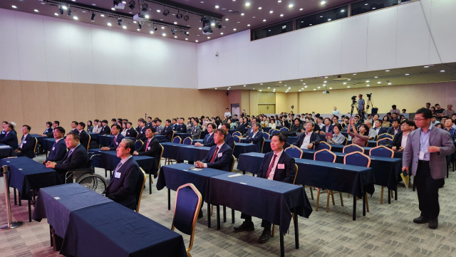 민·관 관계자 300여명이 참석한 가운데 4일 서울 강남구 과학기술컨벤션센터에서 제6회 지식재산의 날 기념식이 개최됐다. 김윤수 기자