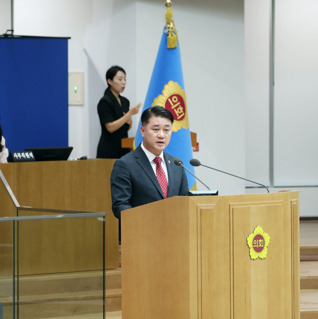 경기도의회 국민의힘 김정호 대표의원이 5일 도의회 본회의에서 교섭단체 대표연설을 하고 있다. 사진 제공 = 경기도의회