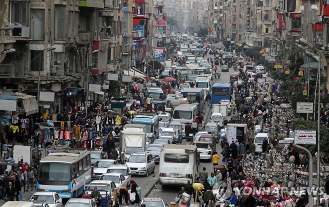 이집트 수도 카이로 도심의 거리 모습. 로이터 연합뉴스