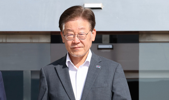 더불어민주당 이재명 대표가 9일 오전 쌍방울 그룹의 대북송금 의혹 관련 조사를 받기 위해 여의도 국회를 나와 수원지검으로 향하고 있다. 연합뉴스
