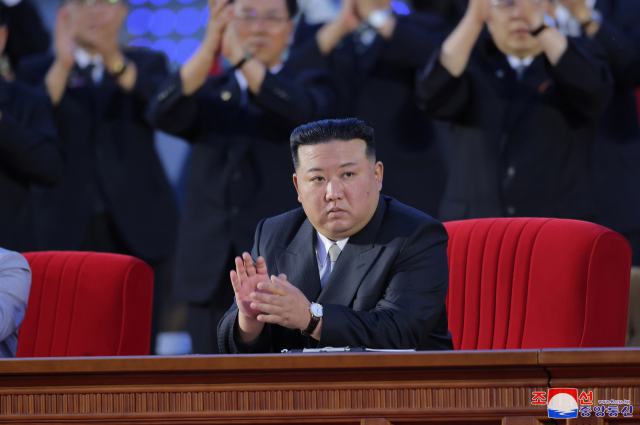 북한은 지난 8일 김정은 국무위원장이 참석한 가운데 정권수립(9·9절) 75주년 기념 중앙보고대회가 평양에서 열렸다고 조선중앙통신이 9일 보도했다. /연합뉴스
