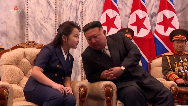 김정은, 딸 주애와 민방위무력 열병식 참석… 중국 대표단 접견