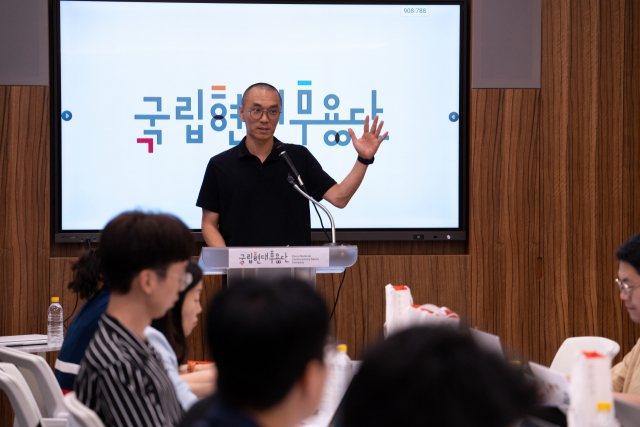 11일 서울 예술의전당에서 김성용 국립현대무용단 신임 단장 겸 예술감독이 기자간담회를 하고 있다. /.사진 제공=국립현대무용단