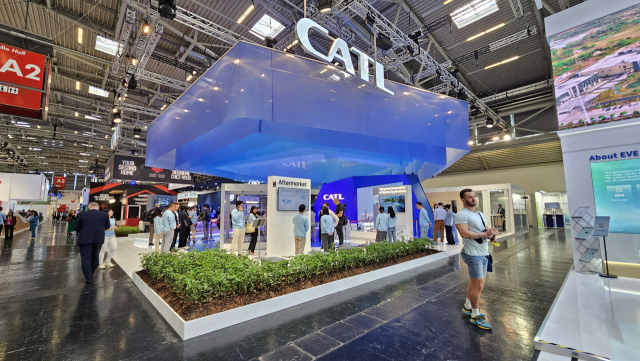 독일 뮌헨에서 열리는 ‘IAA 모빌리티 2023’에 참가한 세계 1위 배터리 기업인 중국 CATL의 전시 부스 전경. 서울경제DB