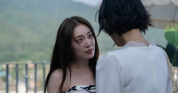 ‘더글로리’에서 이사라 역을 맡았던 배우 김히어라. 넷플릭스 방송화면 캡처