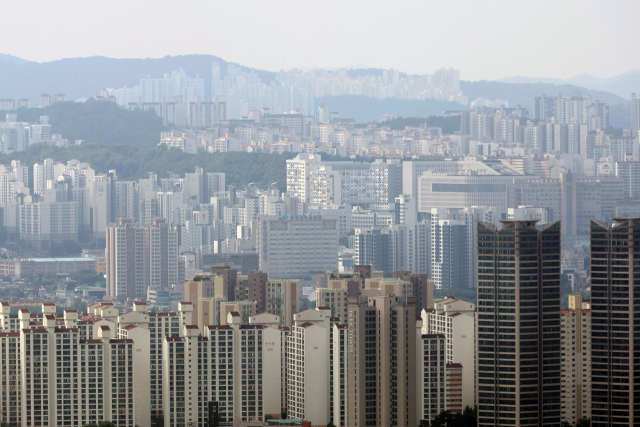 서울 남산에서 바라본 서울의 아파트. 연합뉴스