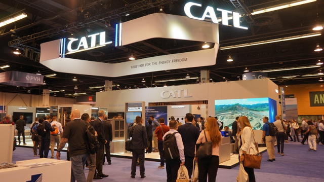 CALT을 비롯한 중국 배터리 회사들은 가격이 상대적으로 저렴한 리튬인산철(LFP) 배터리를 앞세워 글로벌 전기차 시장을 공략하고 있다. 사진출처=CATL홈페이지