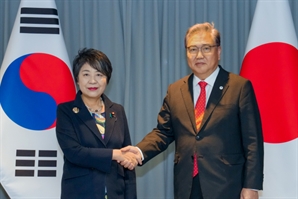 뉴욕서 한일 외교장관 회담…"연내 한일중 정상회의"
