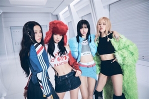 YG·블랙핑크 재계약 가능할까…수백 억 이적설→배우 전향 소문만 무성(종합)