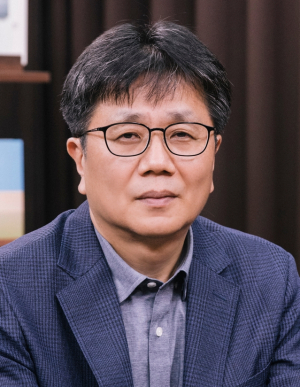 염종선 창비 신임 대표